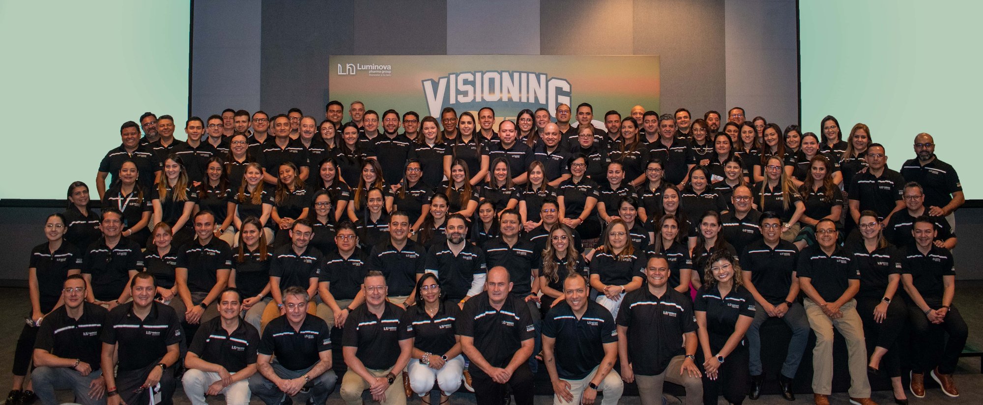 2024-Centroamerica-y-Caribe-Luminova-Pharma-Group-Photo